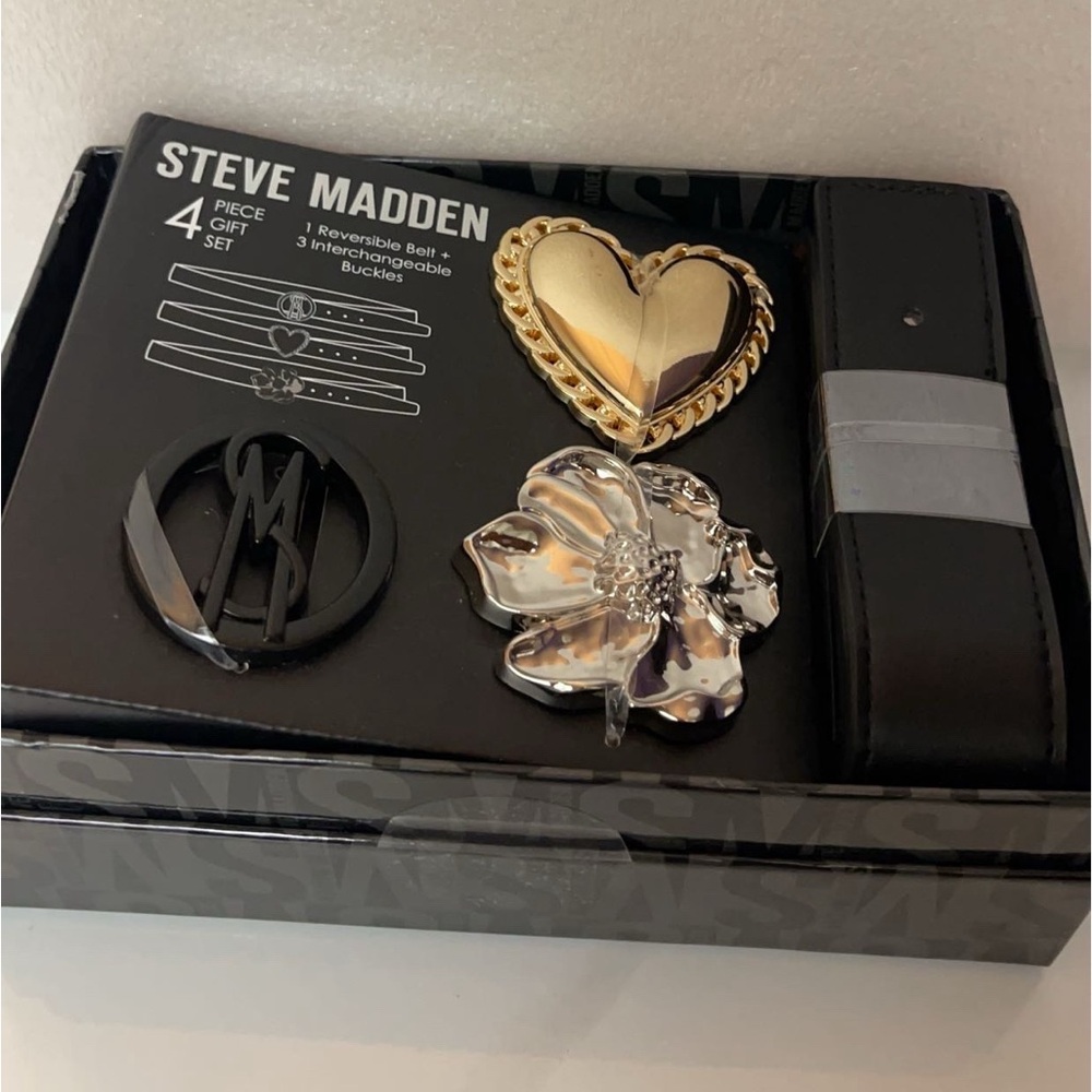 STEVE MADDEN 4 PIECE GIFT SET